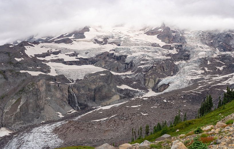 Glaciers in Paradise, Mount Rainier National Park, Washington, USA by Jeroen van Deel