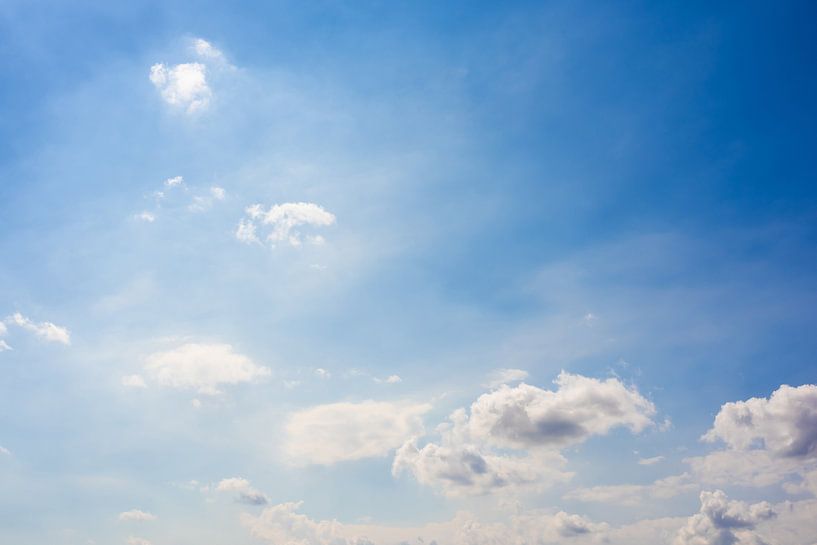 Blauer Himmel mit Wolken van Günter Albers