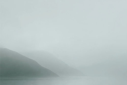 Fjord in de mist – Nordic Coast minimalisme wanddecoratie