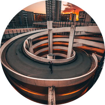 Parkeergarage bij zonsondergang in Eindhoven van Martijn Van Weeghel