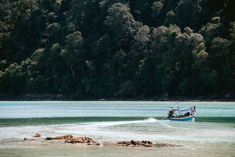 Fishing boat at the coast of Thailand by Lindy Schenk-Smit