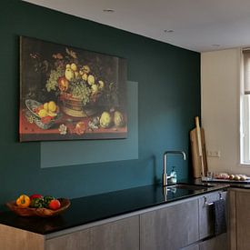 Klantfoto: Stilleven van een mand met fruit, Balthasar van der Ast, op canvas