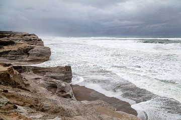 Kustafslag bij Praia da Estrela, Obidos, Portugal. van Marjolein Zijlstra