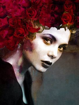 Romantic Red | Ein romantisches Porträt einer Frau, umgeben von roten Rosen. von Wil Vervenne