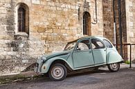 een oude lelijke eend citroen 2 cv in franrkijk van ChrisWillemsen thumbnail