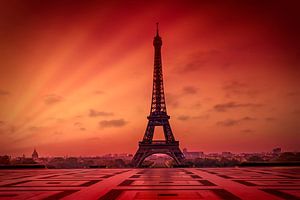 Eiffel Tower at Sunrise sur Melanie Viola