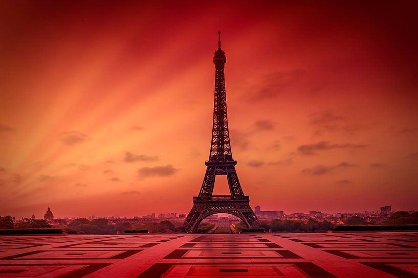 Eiffelturm im Sonnenaufgang von Melanie Viola