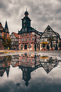 Heppenheim in Deutschland. Der Schöne Marktplatz mit seinen Fachwerkhäusern und dem tollen Rathaus i