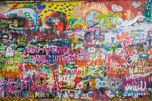 John Lennon muur in Praag, Tjechie van Joost Adriaanse