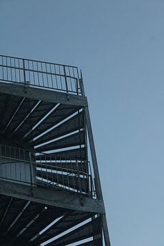 Higher and higher by Emmelot Linssen