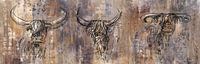 Wide and low artwork in country style