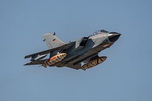 High speed pass Duitse Panavia Tornado.