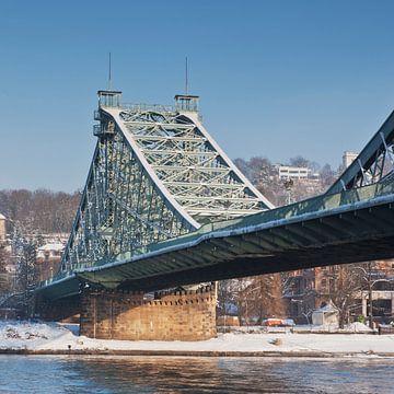 Elbe Bridge "Blue Wonder", Dresden van Gunter Kirsch