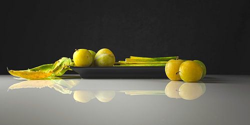 Modernes Stillleben Reine Claude von Monique van Velzen
