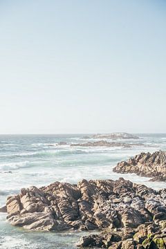 Felsen auf dem Ozean von Patrycja Polechonska