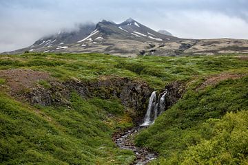 Waterval in Sveitarfelagid Hornafjordur van Ab Wubben