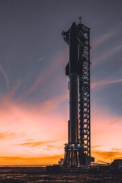 Le vaisseau SpaceX Superheavy (empilé) sur la rampe de lancement | Original sur Chris Thomassen (Wereldreizigers.nl)