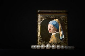 View of the girl with the pearl earring by Richards Fine Art