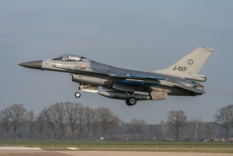 KLu F-16 Fighting Falcon (J-017) van 312 Squadron. van Jaap van den Berg