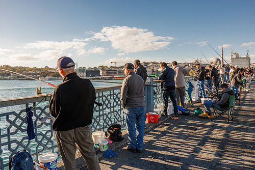 Pêcheurs sur le pont de Galata, lumière d'après-midi