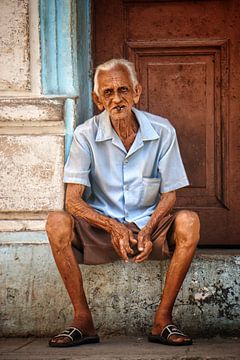 De oude man in Havana van Anajat Raissi