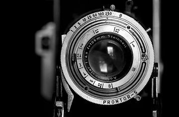 the lens by Gerrit Bikker
