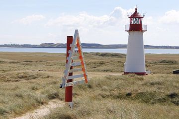 Leuchtturm mit Seezeichen im Ellenbogen auf Sylt