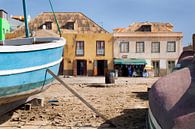 Boote am Strand von Sal Rei auf Boa Vista in Kap Verde von Peter de Kievith Fotografie Miniaturansicht