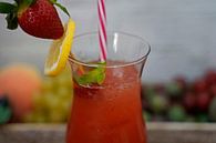 Erdbeer-Cocktail alkoholfrei mit Limette und Minze. von Babetts Bildergalerie Miniaturansicht