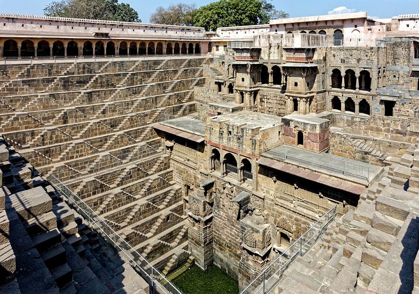 Chand Baori waterput in Abhaneri, Rajasthan, India van Imageditor