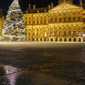 Christmas at the Royal Palace on the Dam - Festive Glow in Amsterdam by Be More Outdoor