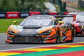 McLaren 720S GT3-Rennwagen in Spa-Francorchamps von Sjoerd van der Wal Fotografie