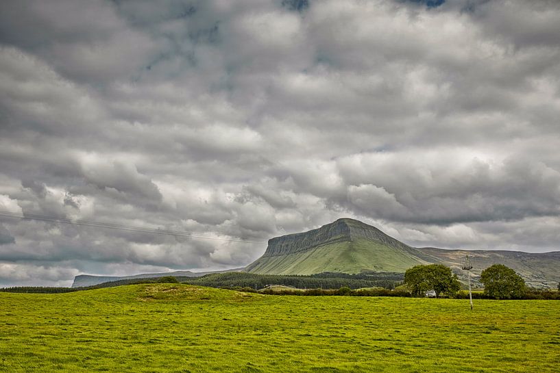 Ben Bulben Mountain in Sligo, Ierland, aan de westkust van Tjeerd Kruse