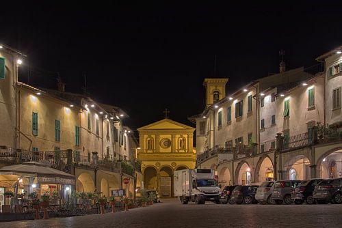 Piazza Giacomo Matteotti en soirée