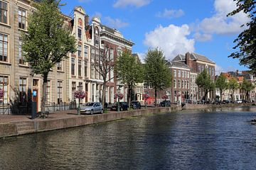 Gracht in Leiden van Jan Kranendonk