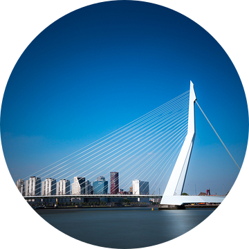 Erasmusbrug in het blauw van Prachtig Rotterdam