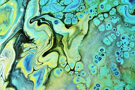 The escape of a bird by Joke Gorter