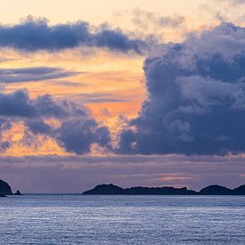 Sunset off the Shetland Islands by Rico Ködder