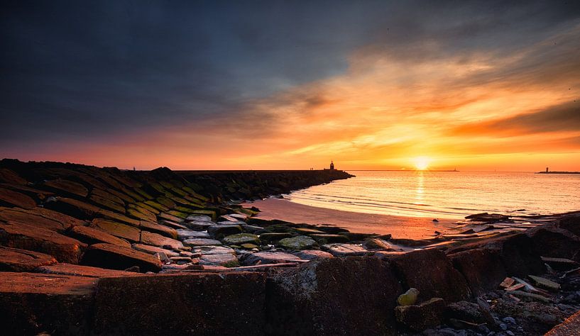 Sunset at low tide by peterheinspictures