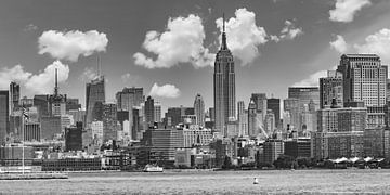 MIDTOWN MANHATTAN | Monochrom by Melanie Viola