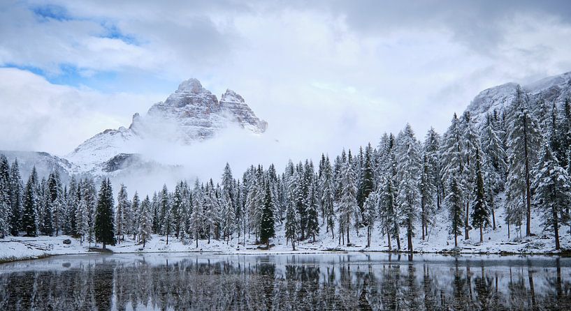 Snow Morning, Dolomites von Adrian Schiefele