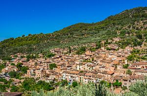 Idyllisches altes Bergdorf Fornalutx auf Mallorca