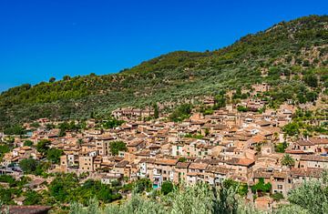 Idyllic old mountain village Fornalutx on Mallorca by Alex Winter