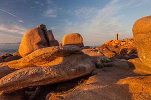 Küste mit dem Phare de Ploumanac`h, Cote de Granit Rose, Bretagne