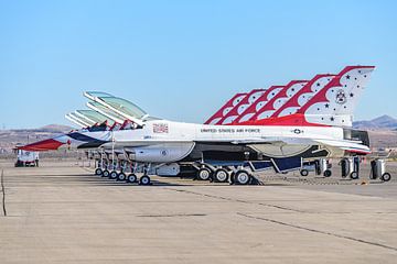 U.S. Air Force demonstratieteam de Thunderbirds. van Jaap van den Berg