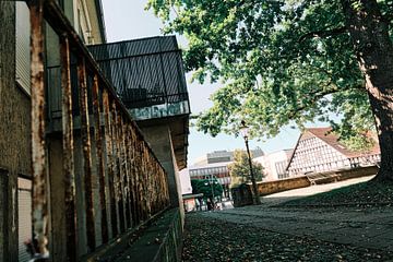 "Roestig erfgoed: een kijkje op het stadhuisplein in Bünde" | Bünde 09/2023 van Momentaufnahme | Marius Ahlers