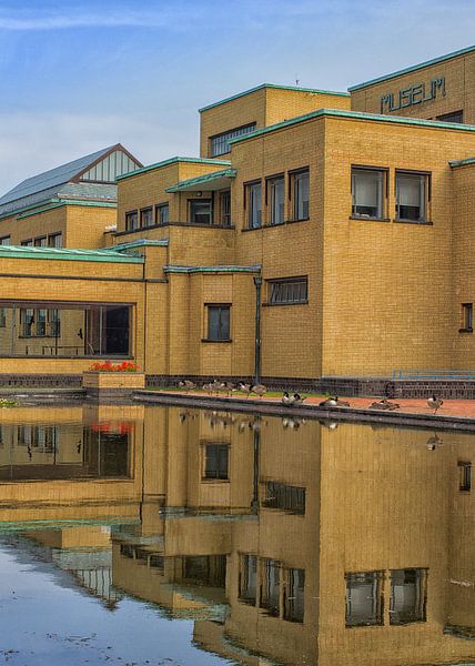 Municipal Museum by Patricia Hofmeester