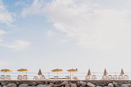 Beach beds at sea by Wianda Bongen