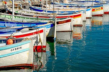 Vissersboten in de haven van Cassis van Hilke Maunder