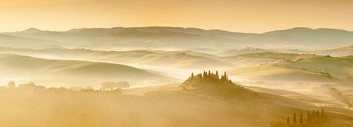 Farmhouse Belvedere at sunrise, Tuscany, Italy